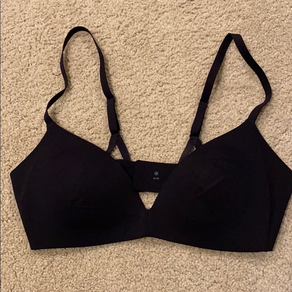 FLASH SALE- Lululemon NWT take shape bra black $68 - Picture 1 of 4